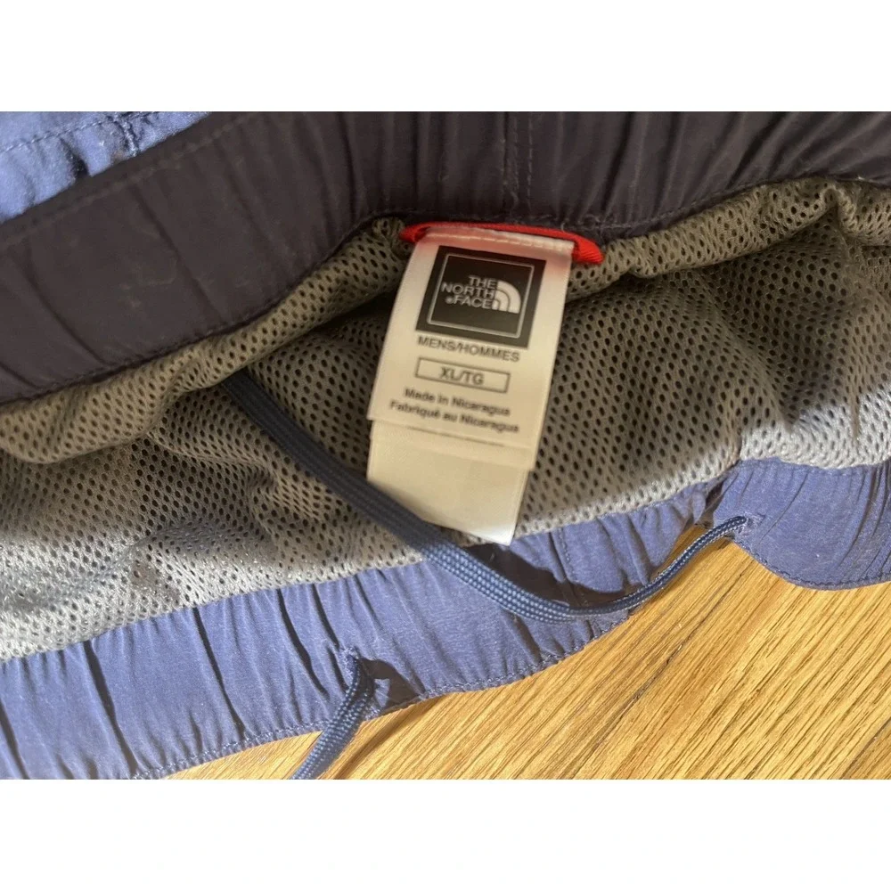 The North Face Cargo Hiking Shorts Men's XL Navy Belted Outdoor Trail Nylon